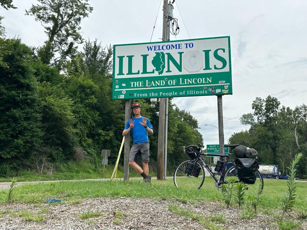 Day 33 - I'm in Illinois! State number 9!